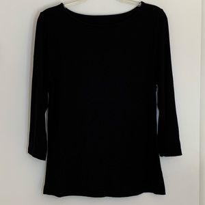 Black boatneck tee